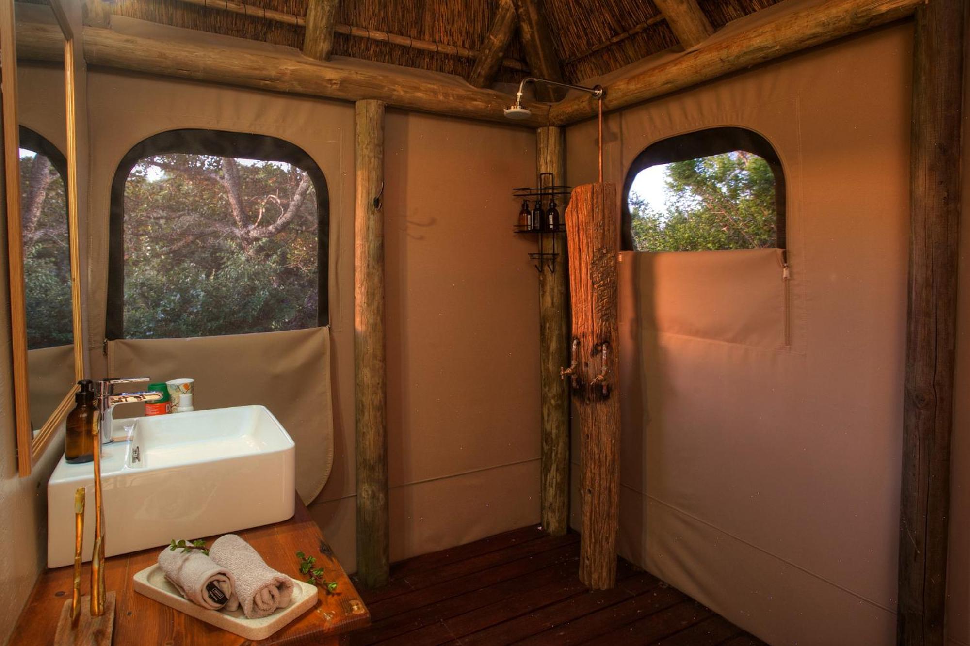 Addo Elephant Safari Lodge - Bellevue Forest Reserve Paterson Exterior photo